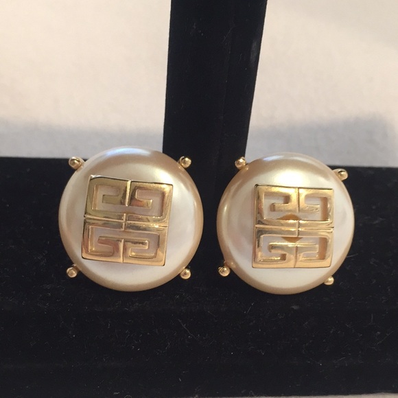 GIVENCHY Paris Clip On Vintage White and Gold Earrings - Picture 5 of 5